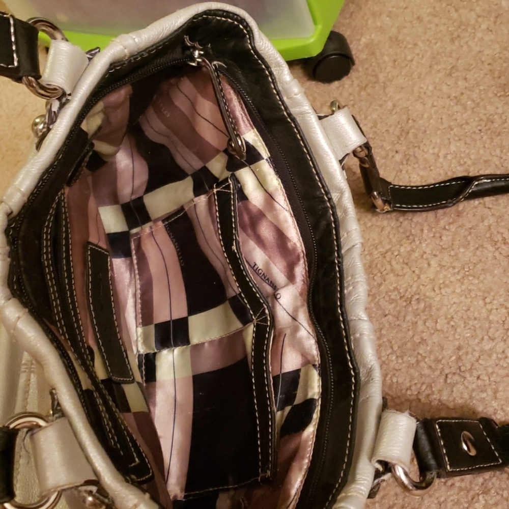 Purse - Picture 3 of 3